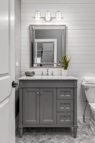 Vanity Refacing in Rowlett